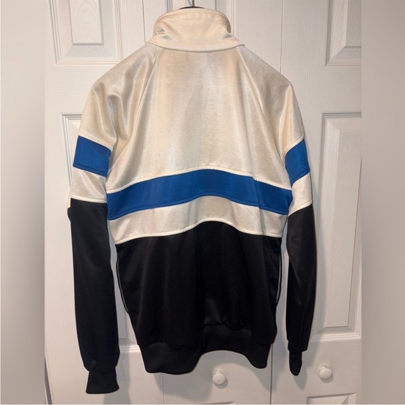 Nike Men's Black, White, and Blue Windbreaker - Picture 5 of 6